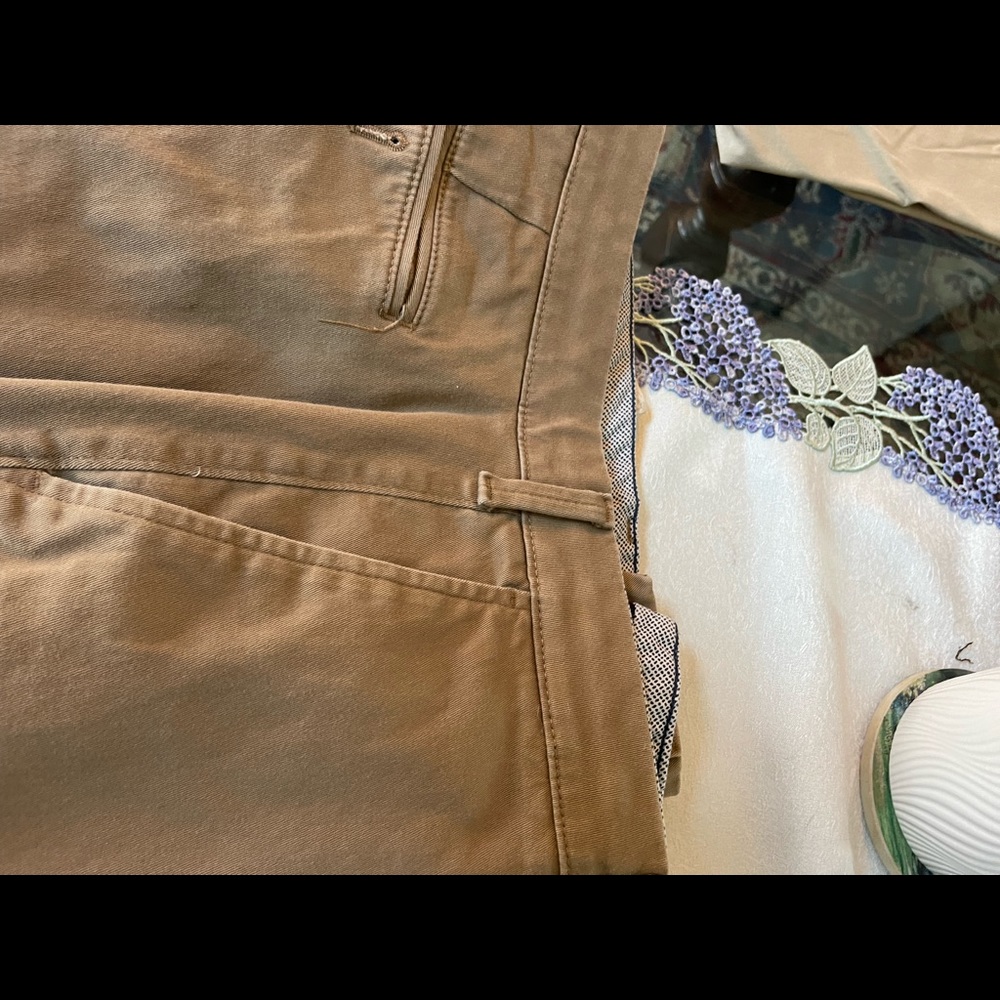 Express guys khaki athletic slim pants 30x32 gently worn